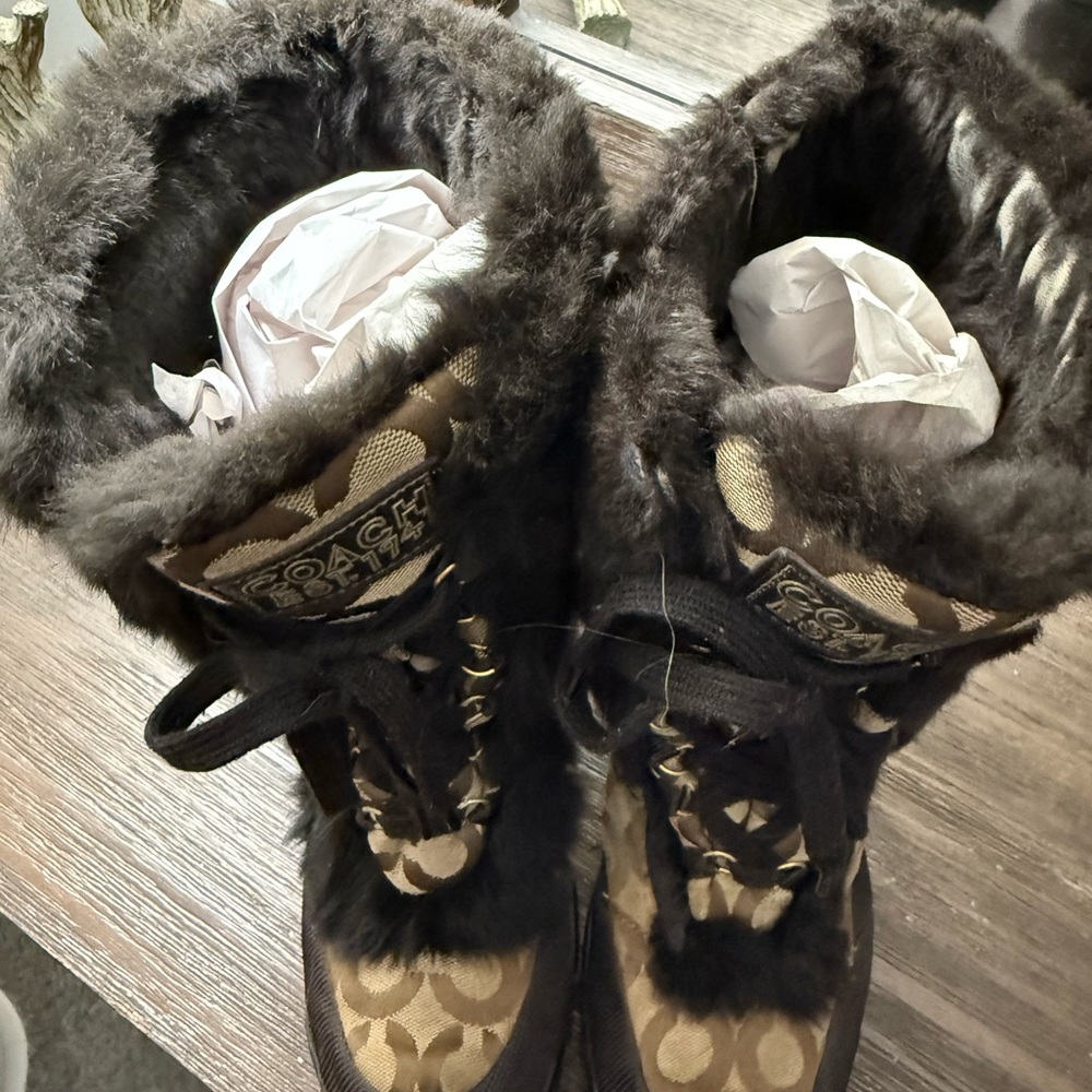 Vintage Coach Rabbit Fur Signature Winter Boots – 2008/2009 - Picture 3 of 7
